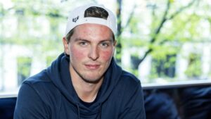 Lundeströms Närkamp: Siktet Ställt på Guld i Hockey-VM!